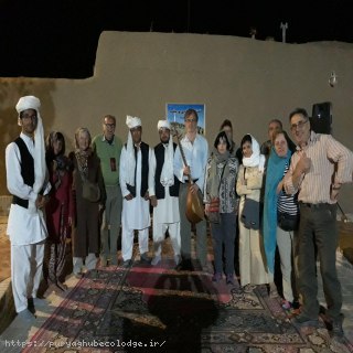 Italian tourists in Nashtifan